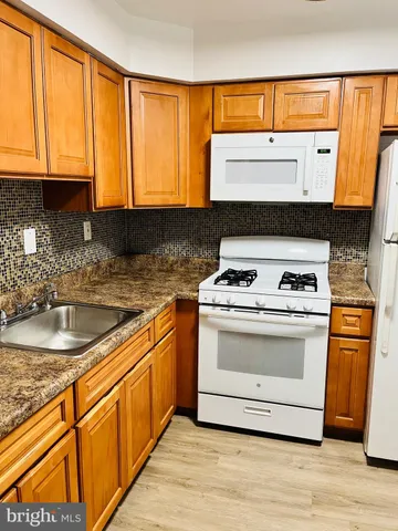 $1,495 | 8027 Rodney Street, Unit 2, Philadelphia, PA 19150