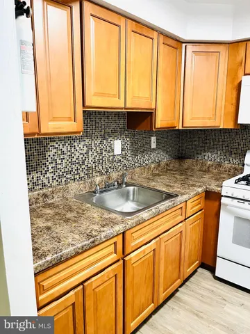 $1,495 | 8027 Rodney Street, Unit 2, Philadelphia, PA 19150