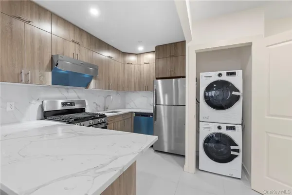 $591,187 | 124-28 Queens Boulevard, Unit 12C | Kew Gardens