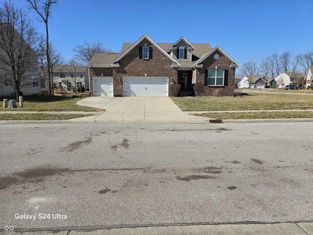 $513,997 | 720 Erin Drive, Avon, IN 46123