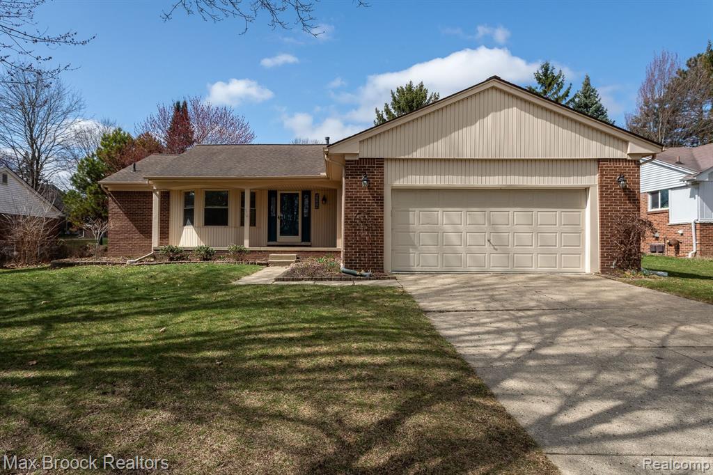 2232 Warrington Road Rochester Hills, MI 48307 - Photo 1 of 51