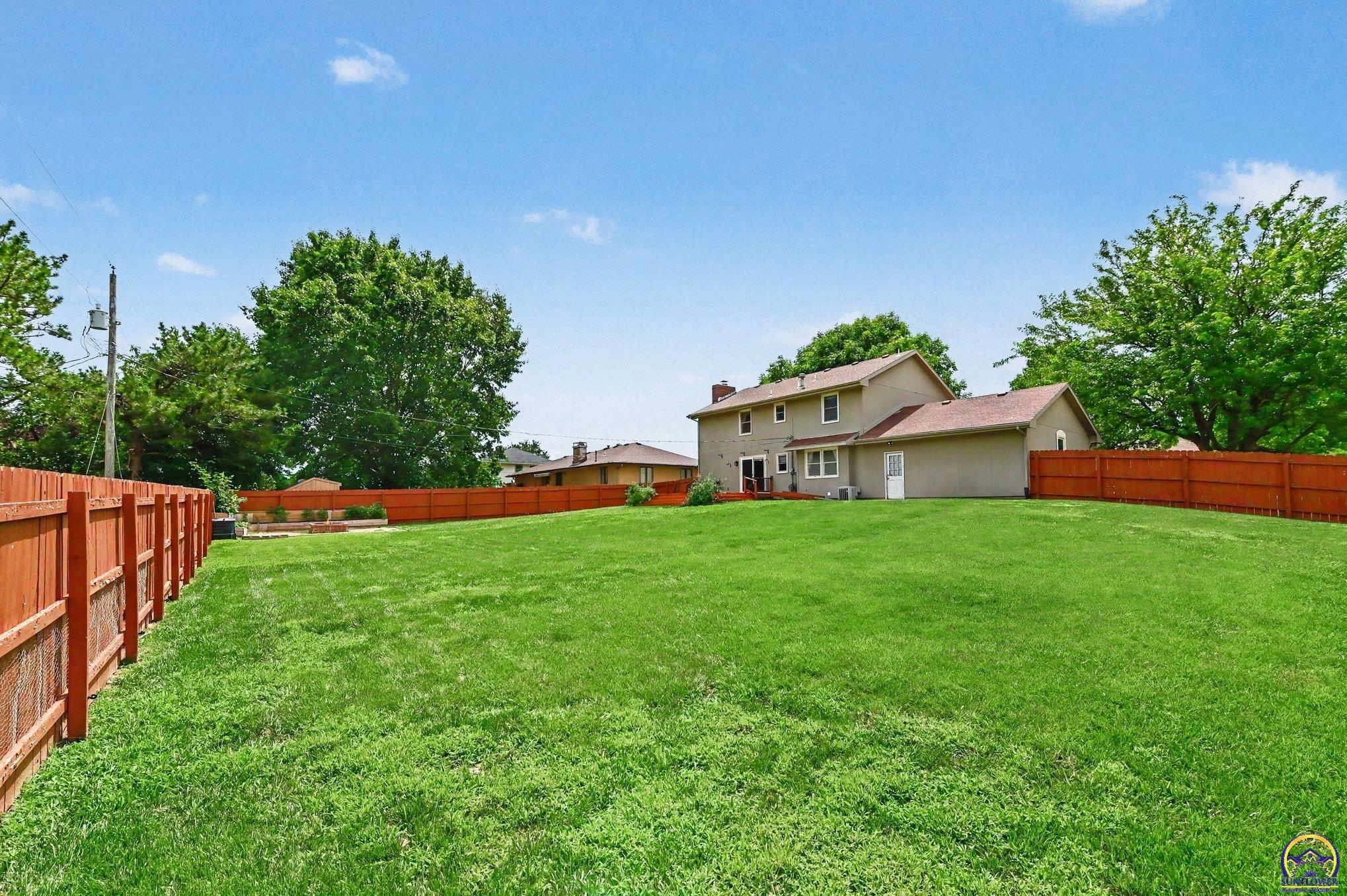 2500 Southwest Gainsboro Road Topeka, KS 66614 - Photo 26 of 27