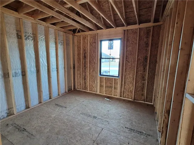 $705,000 | 4264 Lk Shr Drive, Basehor, KS 66007