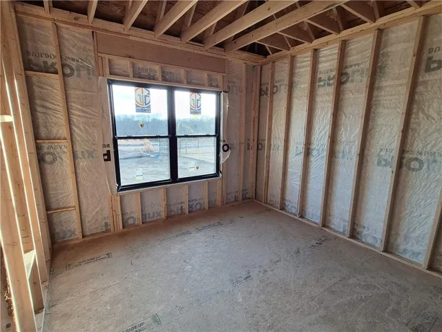 $705,000 | 4264 Lk Shr Drive, Basehor, KS 66007