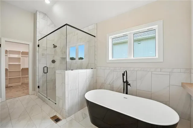 $705,000 | 4264 Lk Shr Drive, Basehor, KS 66007