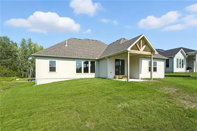 $705,000 | 4264 Lk Shr Drive, Basehor, KS 66007