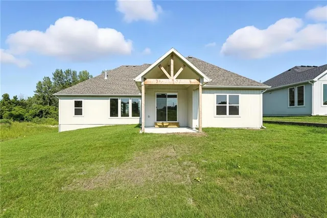 $705,000 | 4264 Lk Shr Drive, Basehor, KS 66007