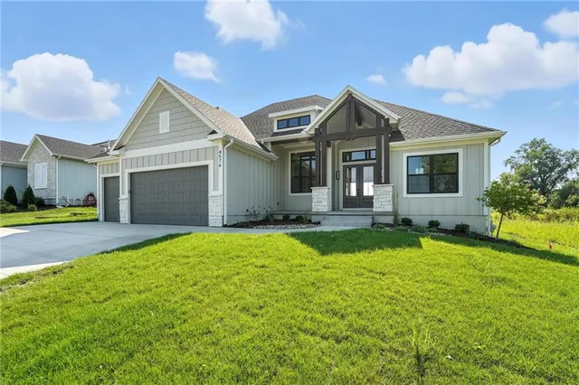 $705,000 | 4264 Lk Shr Drive, Basehor, KS 66007