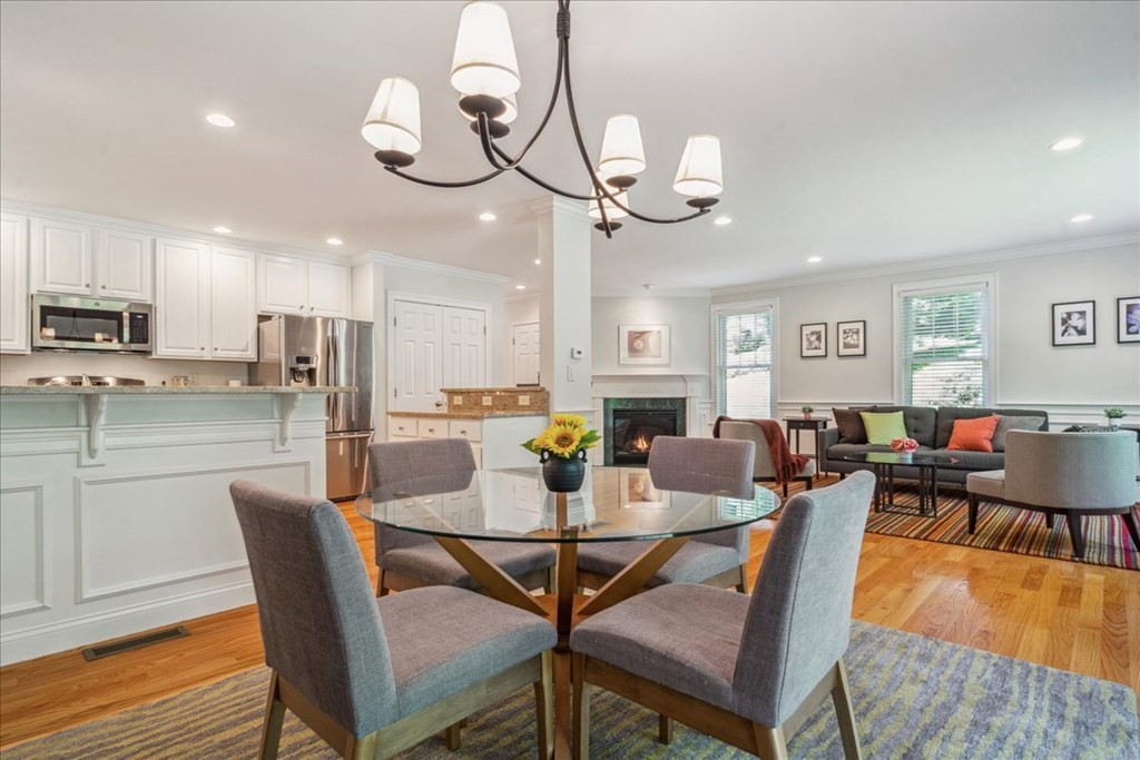 341 Marrett Road, Unit 7 Lexington, MA 02421 - Photo 3 of 37