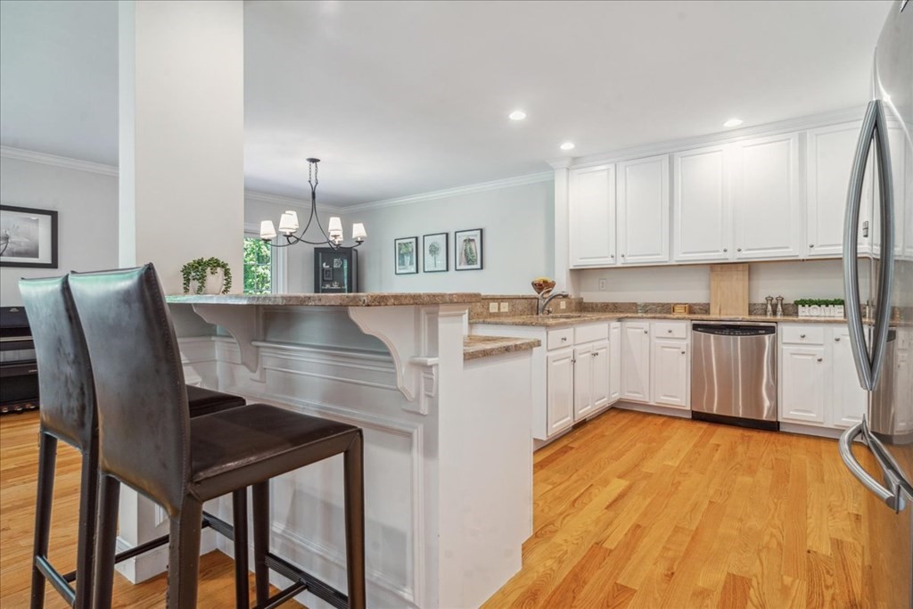 341 Marrett Road, Unit 7 Lexington, MA 02421 - Photo 6 of 37