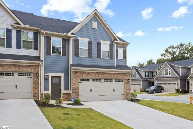 $294,900 | 561 Martin Crk Drive, Simpsonville, SC 29680