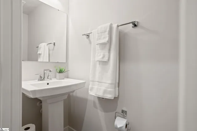 $294,900 | 561 Martin Crk Drive, Simpsonville, SC 29680