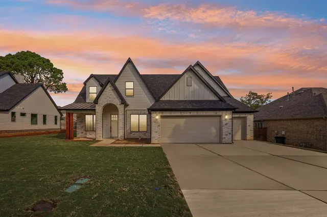 $879,000 | 2622 Evinrude Drive, Grapevine, TX 76051