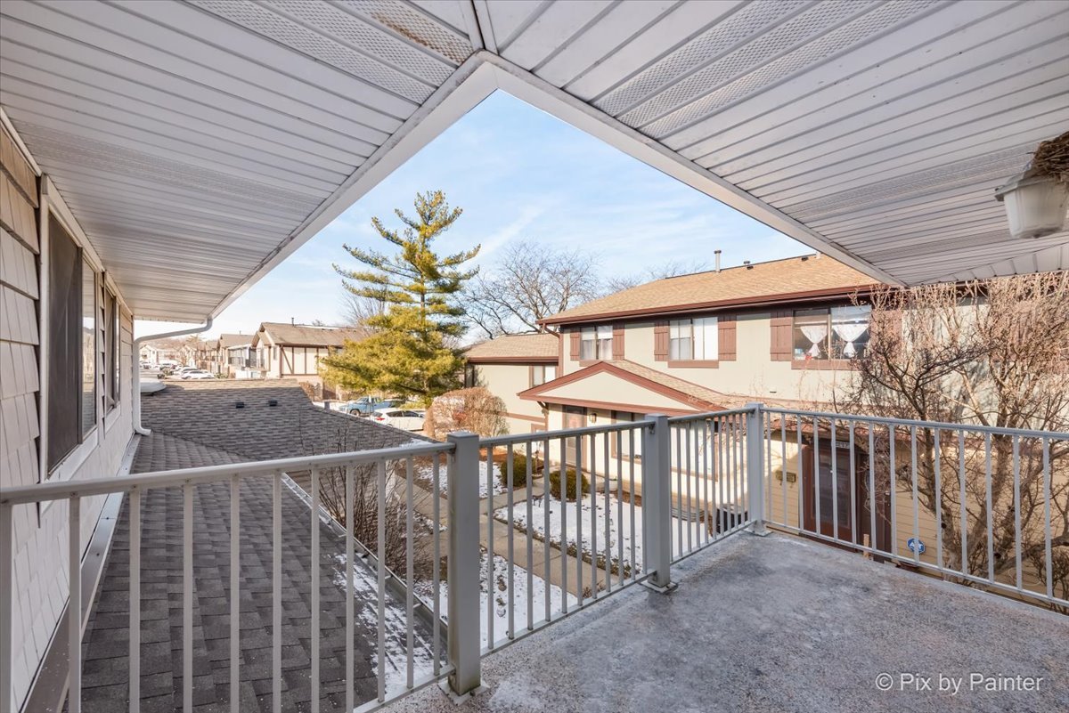 6207 Kit Carson Drive, Unit 6207 Hanover Park, IL 60133 - Photo 16 of 24 a view of a balcony