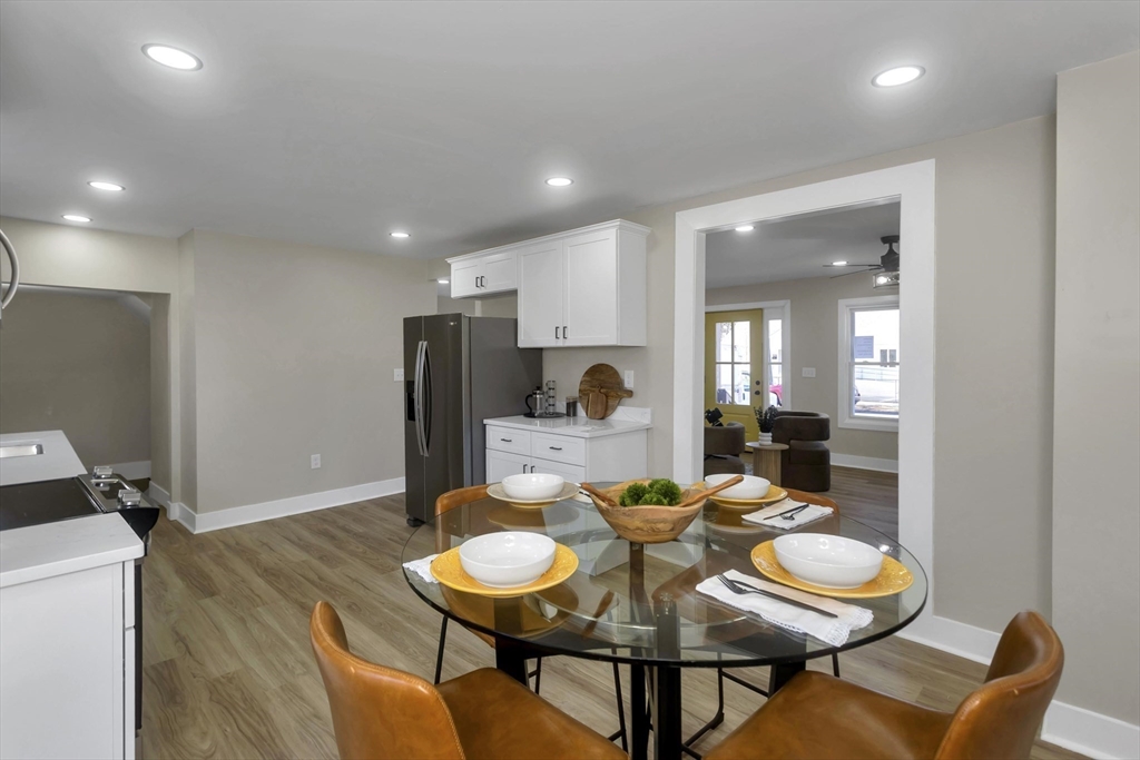 3 Norfolk Street Springfield, MA 01109 - Photo 22 of 42 a dining room with furniture and wooden floor