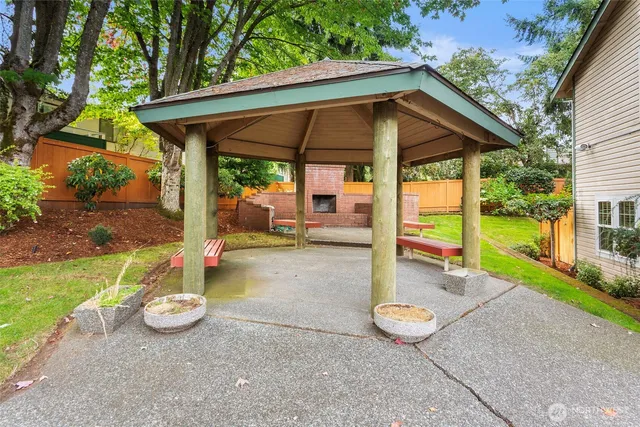$439,950 | 21308 48th Avenue West, Unit D1, Mountlake Terrace, WA 98043