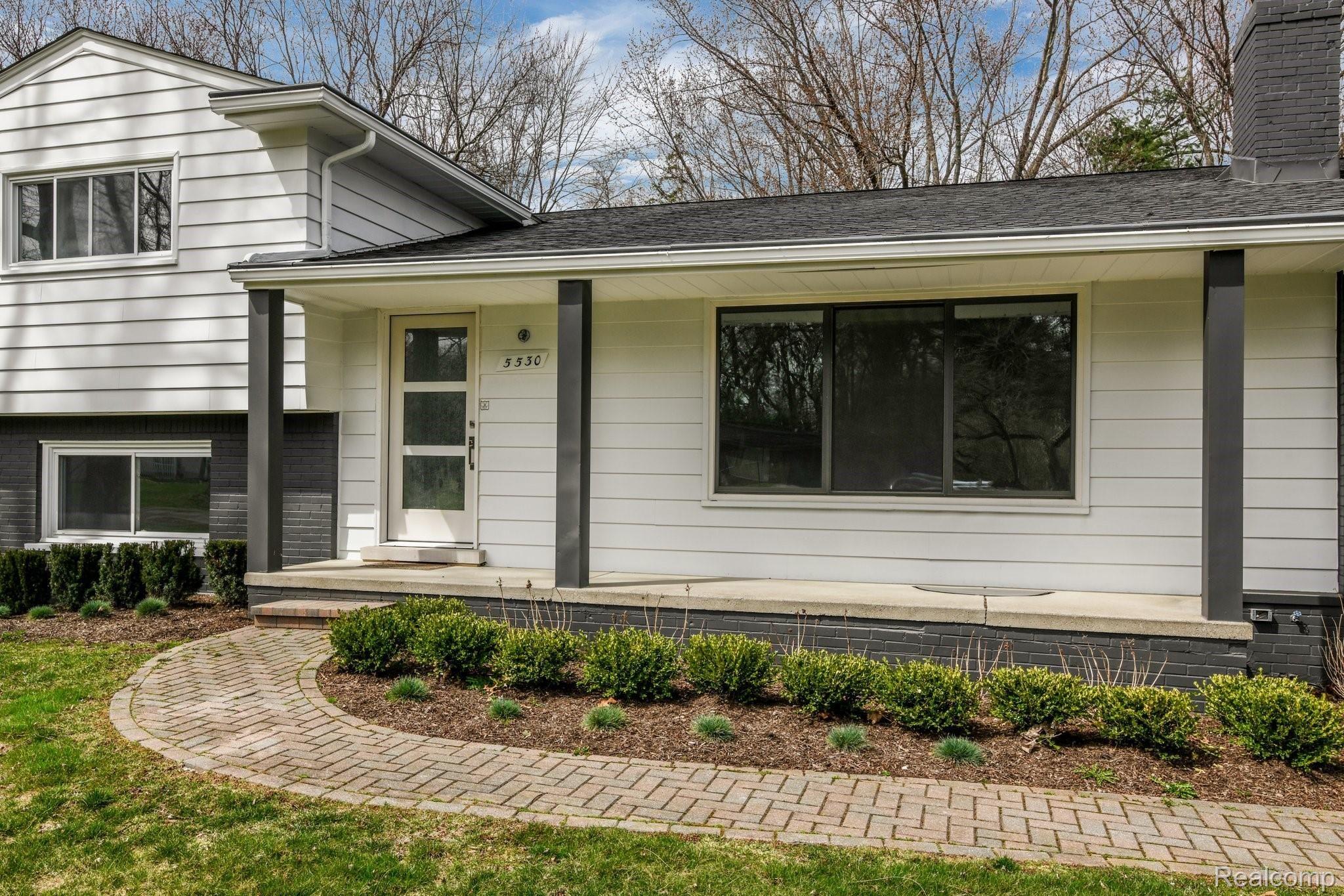 5530 Crabtree Road Bloomfield Hills, MI 48301 - Photo 19 of 34 5530 Crabtree Road - Bloomfield Township0032.jpg