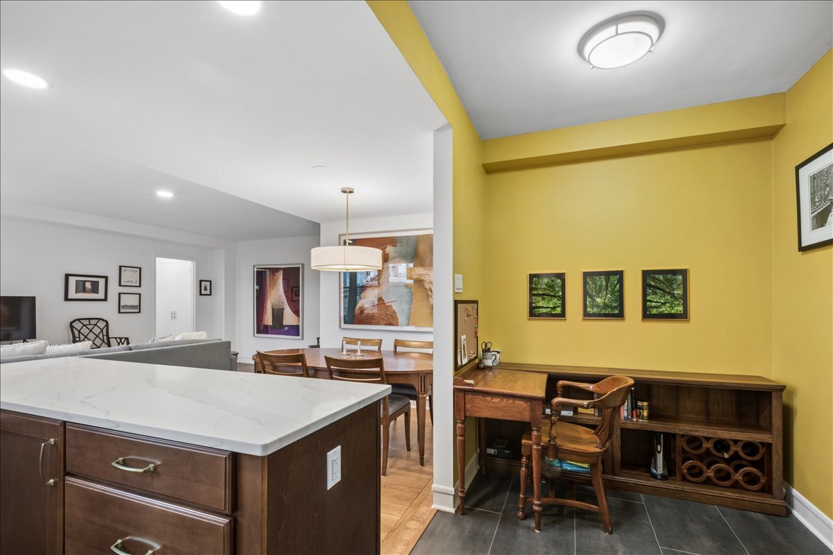 1585 Ridge Avenue, Unit 406 Evanston, IL 60201 - Photo 11 of 18