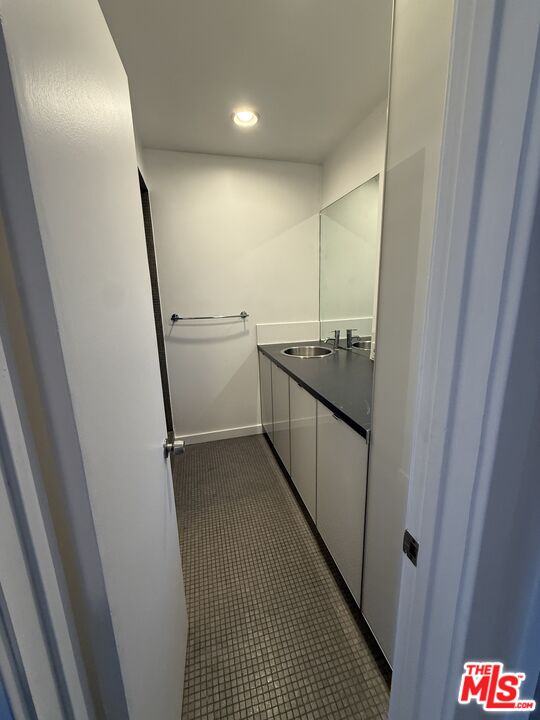 250 3rd Avenue Venice, CA 90291 - Photo 6 of 20 a kitchen with a sink and refrigerator