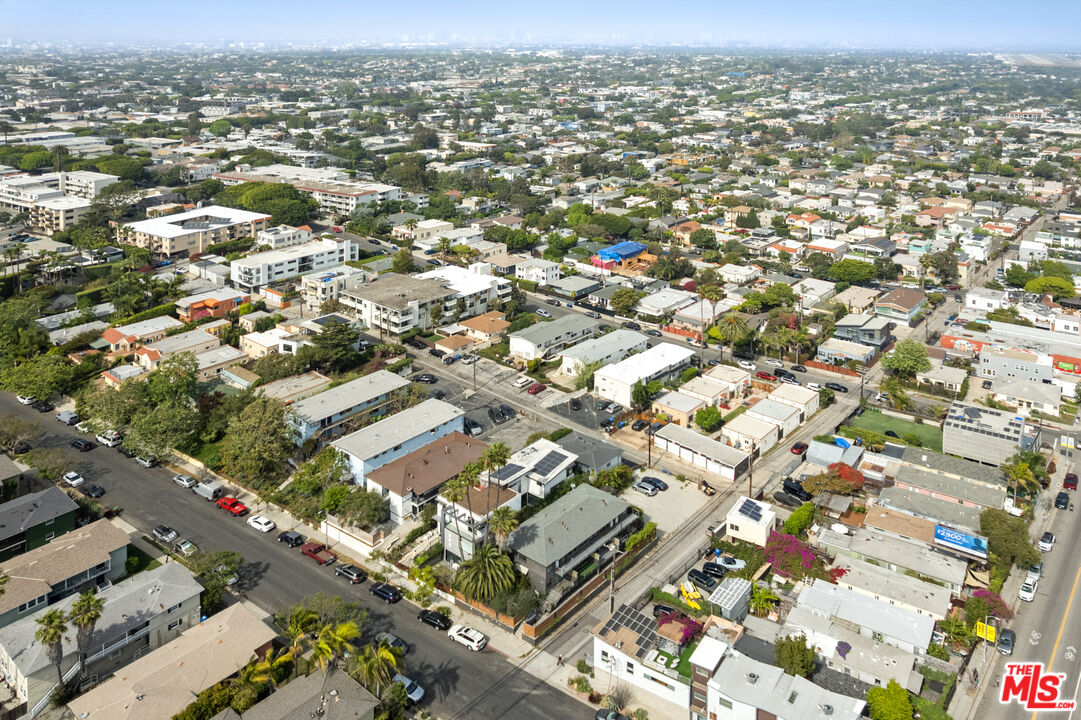 250 3rd Avenue Venice, CA 90291 - Photo 10 of 20 an aerial view of residential building with parking
