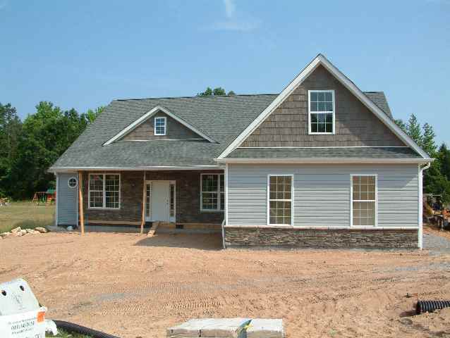 102 Quercus Run Fountain Inn, SC 29644 - Photo 2 of 4