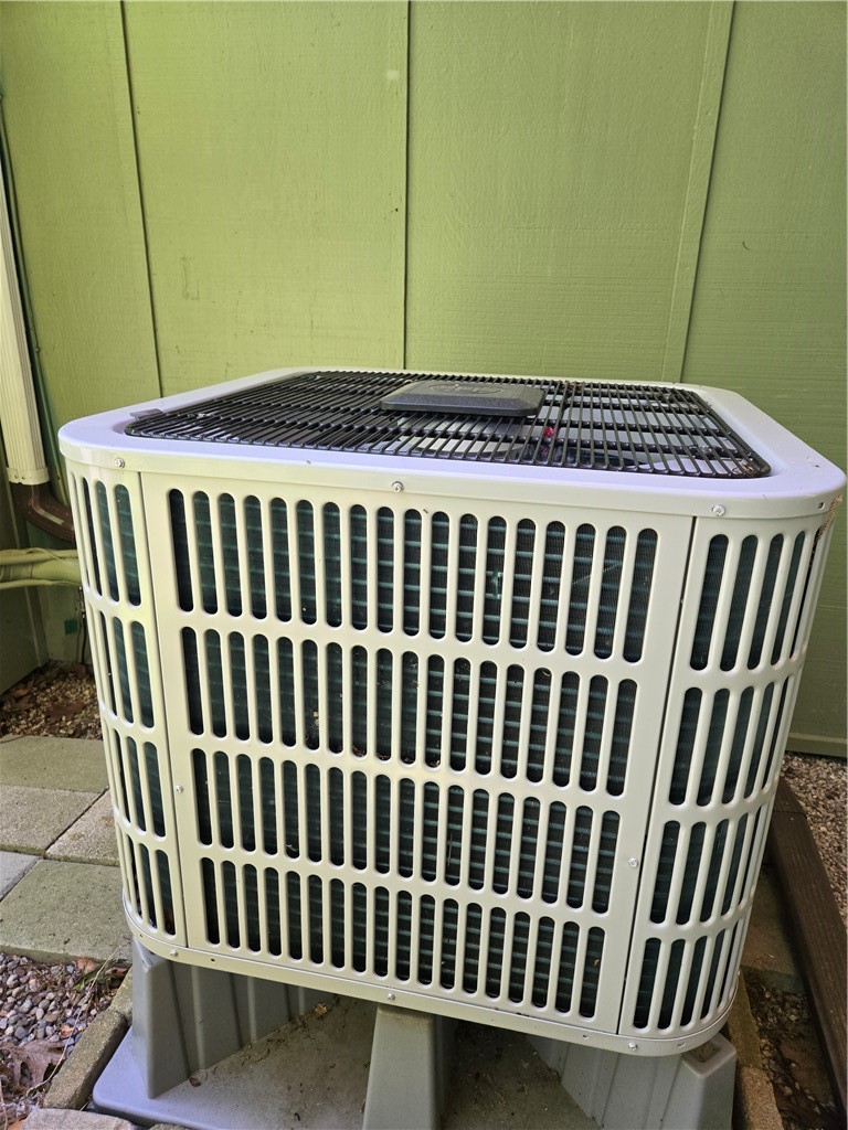 1722 Strong Road Victor, NY 14564 - Photo 31 of 33 Heat Pump installed (2024)