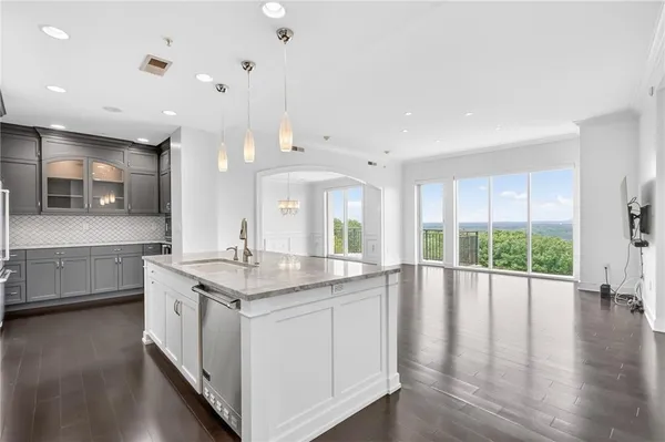$1,050,000 | 2950 Mt Wilkinson Parkway Southeast, Unit 802, Atlanta, GA 30339