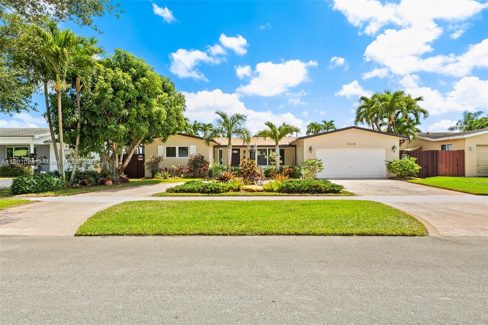 5318 Garfield Street Hollywood, FL 33021 - Photo 1 of 26