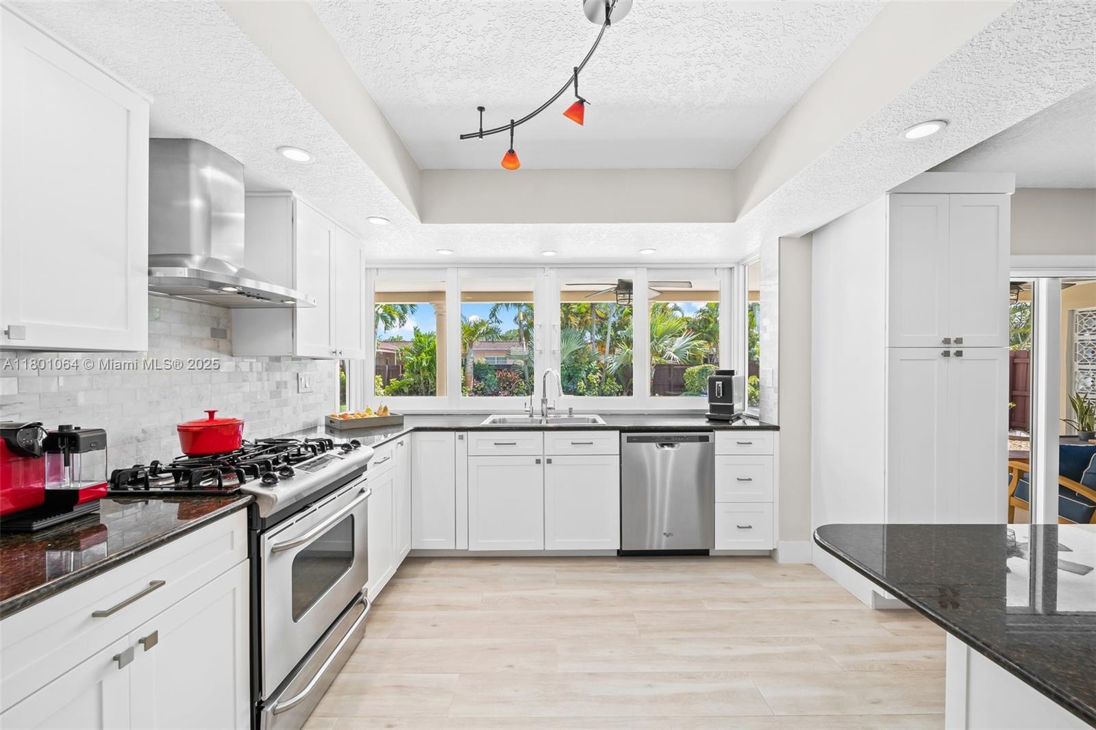 5318 Garfield Street Hollywood, FL 33021 - Photo 8 of 26