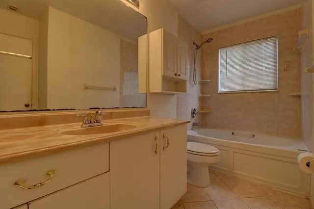 $3,000 | 4768 Southwest 14th Court, Deerfield Beach, FL 33442