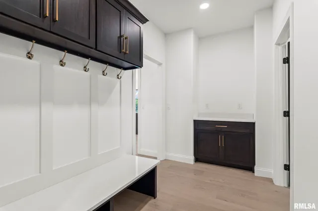 $850,000 | 4704 Berkshire Crossing, Springfield, IL 62711