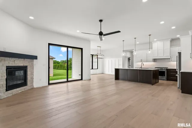 $850,000 | 4704 Berkshire Crossing, Springfield, IL 62711