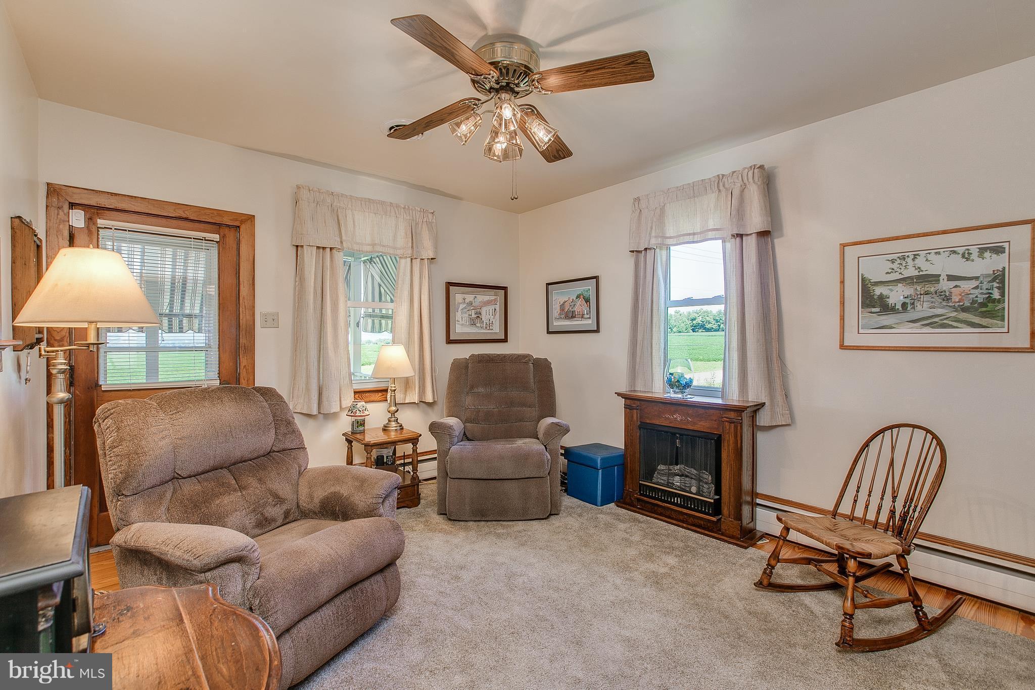 8317 Myersville Road Middletown, MD 21769 - Photo 13 of 30 a living room with furniture and a window