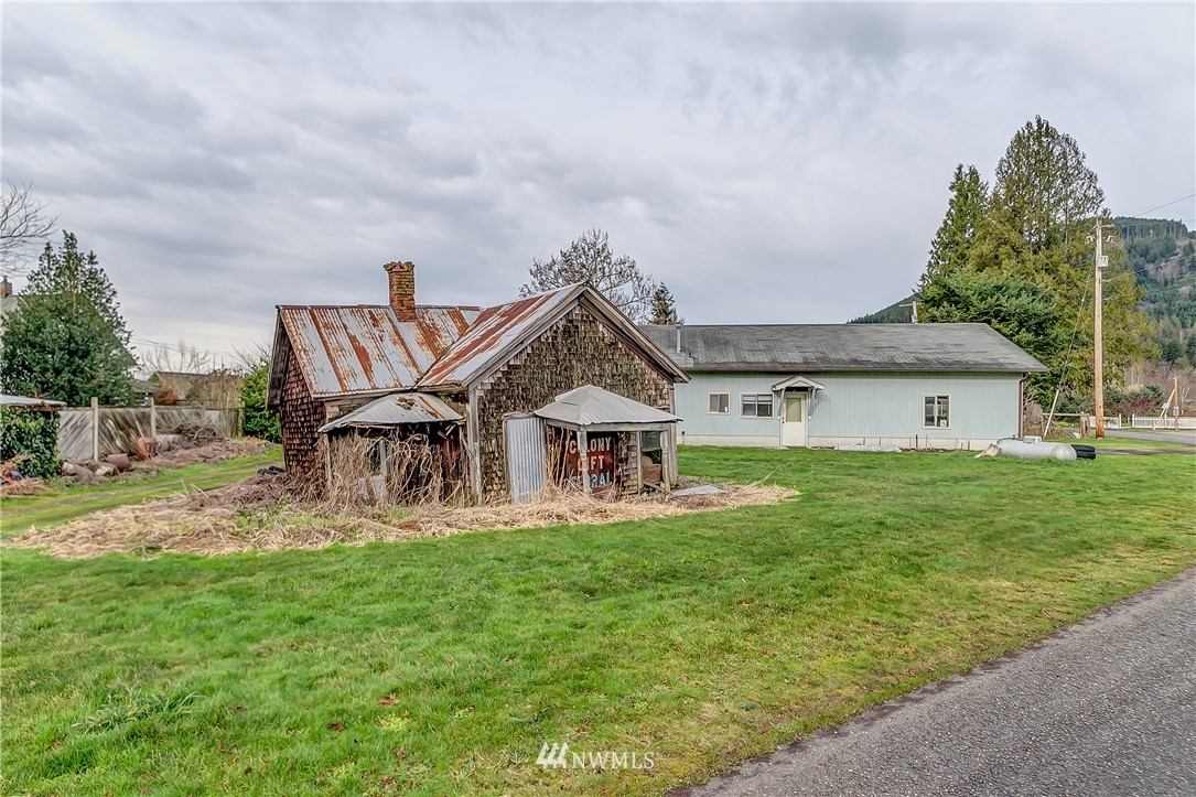 3696 Legg Road Bow, WA 98232 - Photo 3 of 21 Gallery Image 3