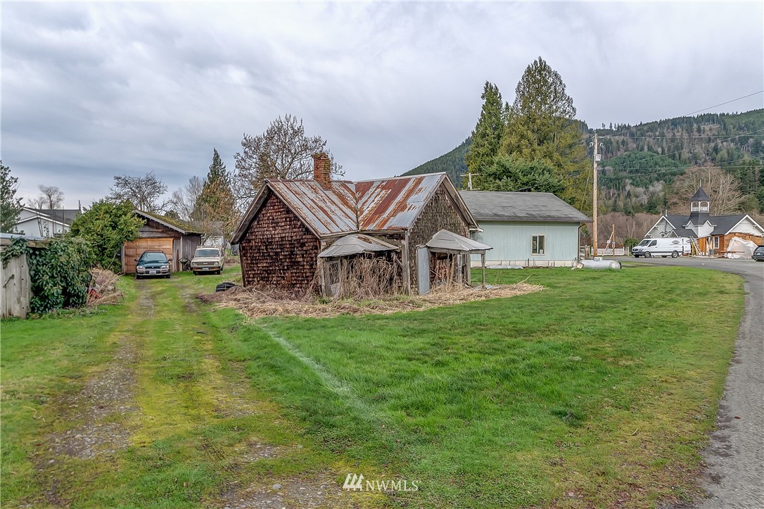 3696 Legg Road Bow, WA 98232 - Photo 4 of 21 Gallery Image 4