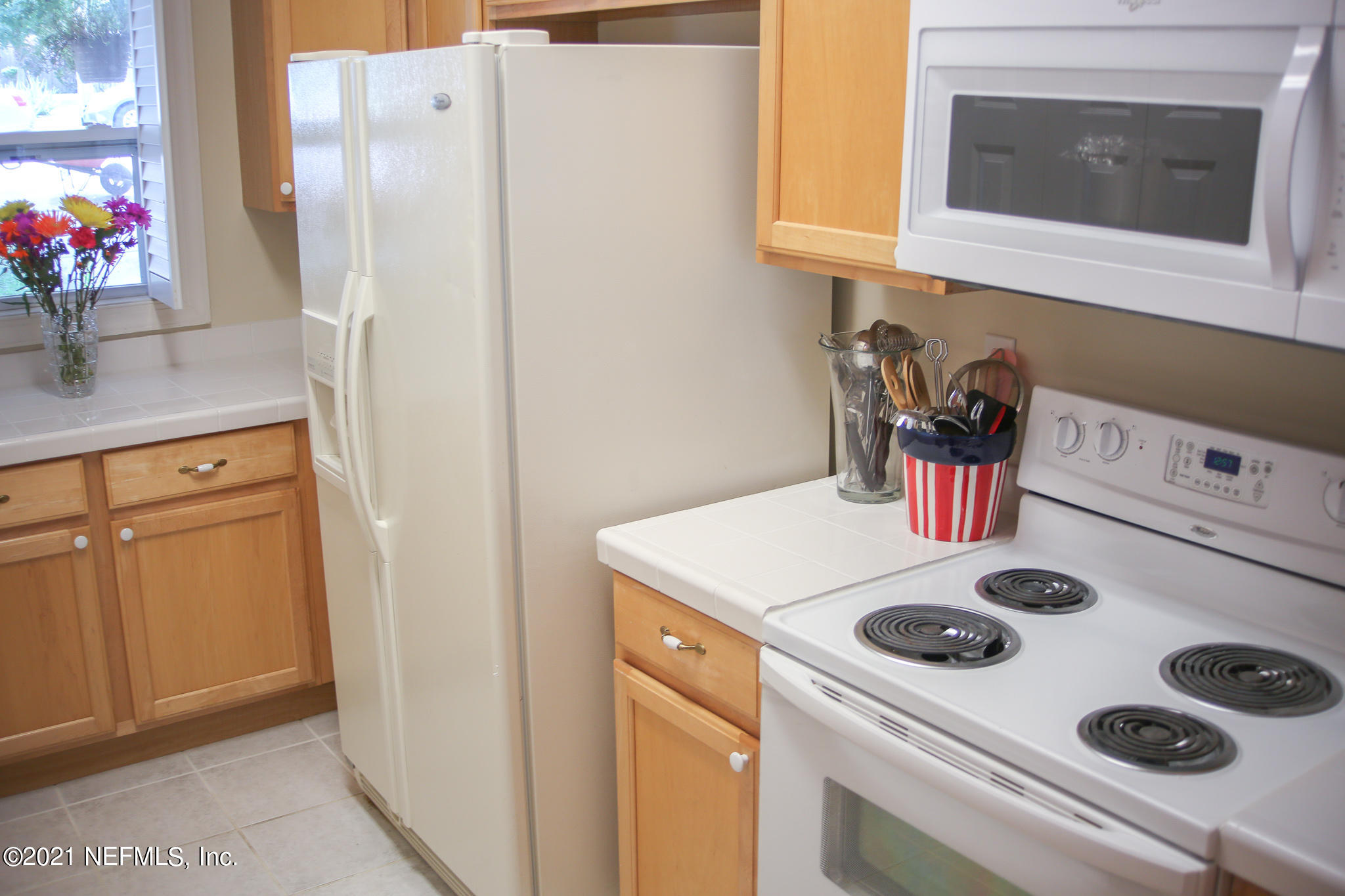 5424 Stanford Road Jacksonville, FL 32207 - Photo 3 of 29 AH3A7657