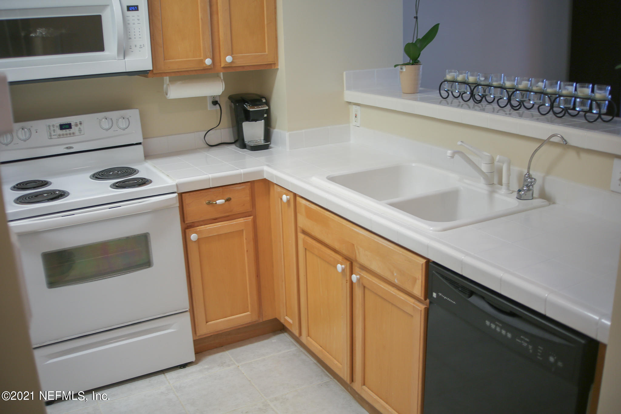 5424 Stanford Road Jacksonville, FL 32207 - Photo 4 of 29 AH3A7654