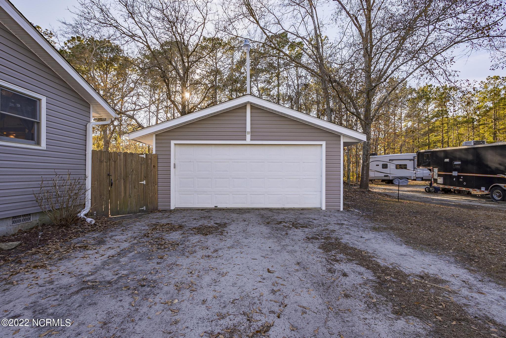 149 Wildcat Pond Road Hubert, NC 28539 - Photo 6 of 26 149 Wildcat Pond Rd-6