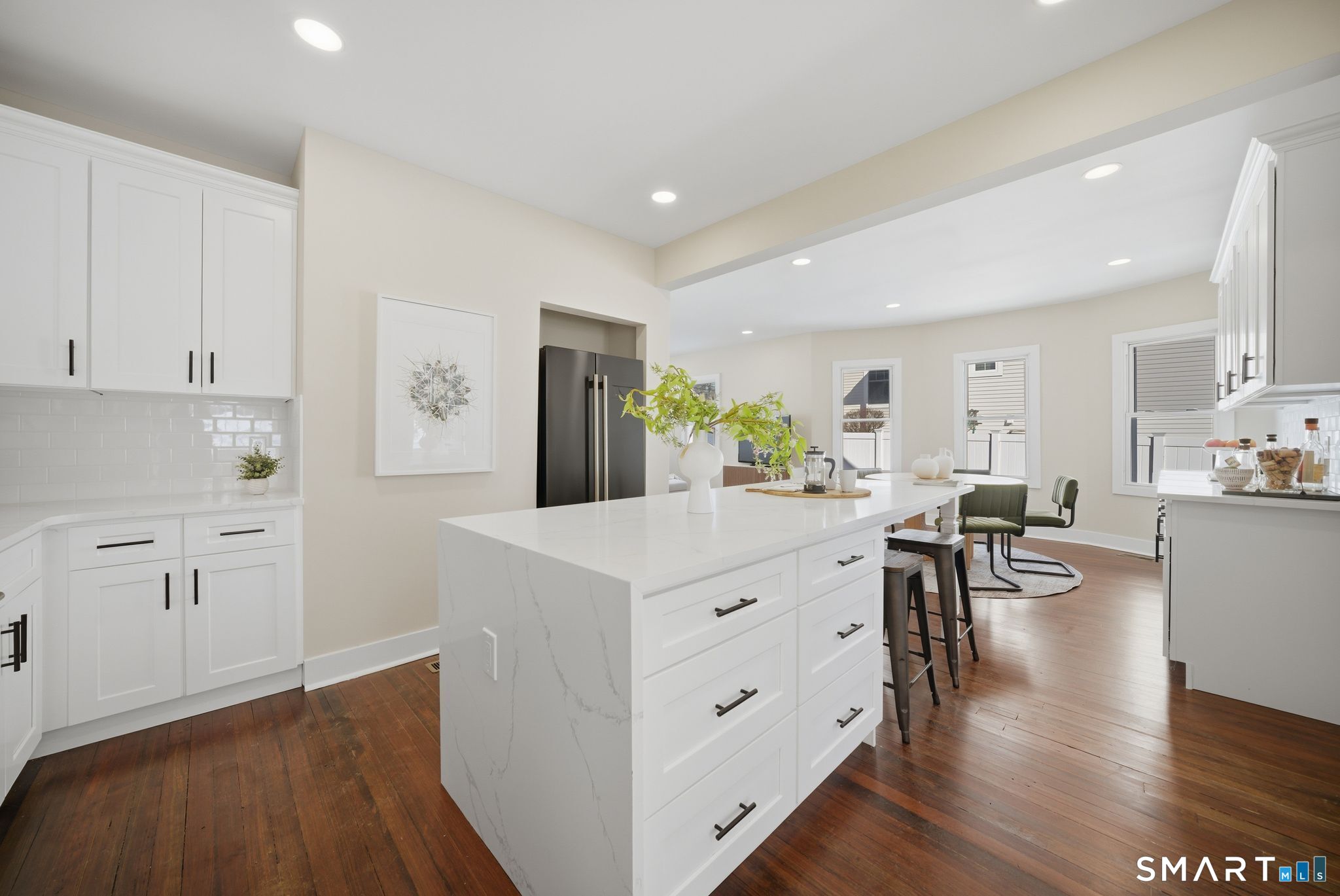 274 High Street Fairfield, CT 06824 - Photo 3 of 39