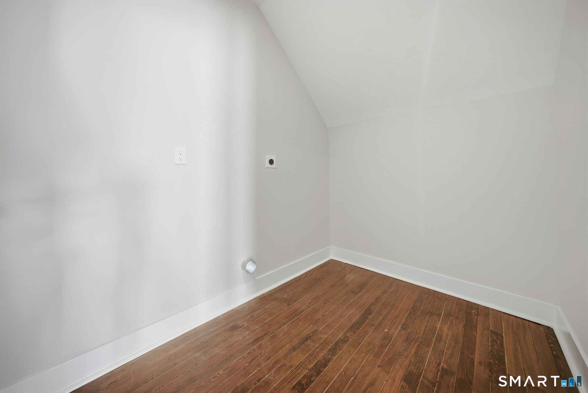 274 High Street Fairfield, CT 06824 - Photo 34 of 39