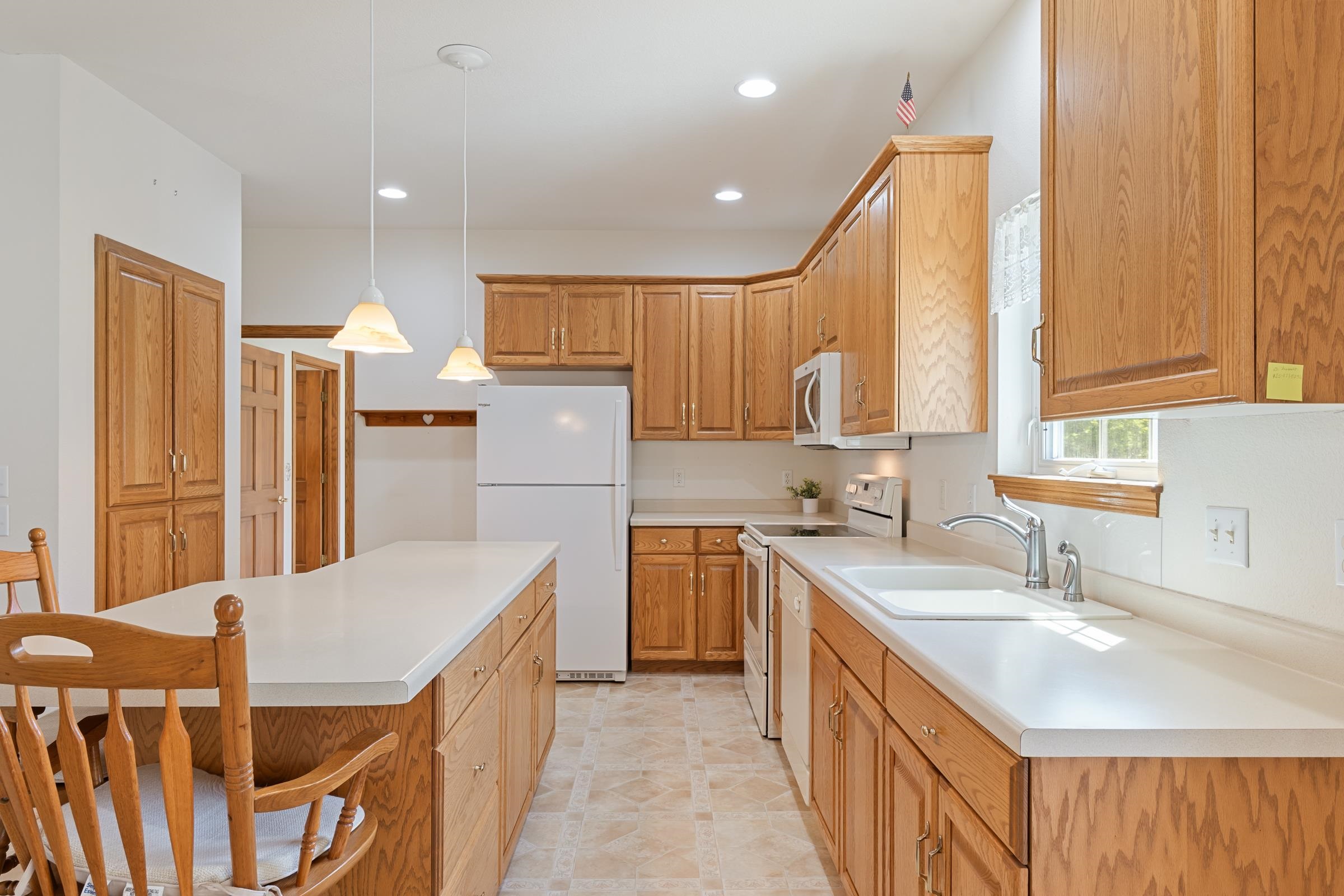 901 West Bent Oak Lane Appleton, WI 54914 - Photo 11 of 57