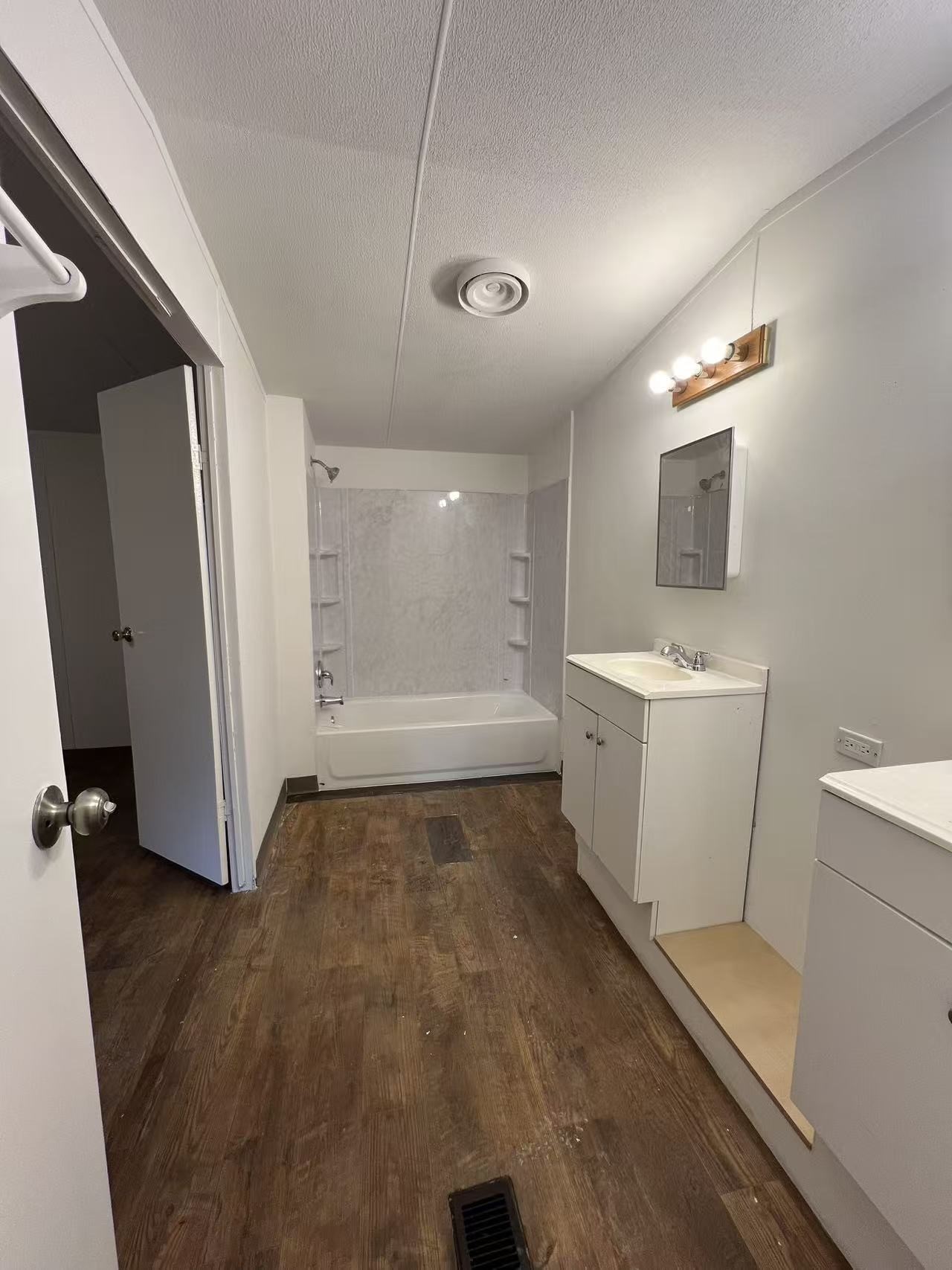 183 Cypress Street Huffman, TX 77336 - Photo 20 of 22 Primary Bath