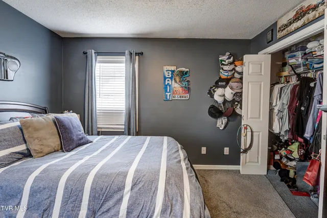 $634,900 | 308 Autumn Circle, Bluff City, TN 37618