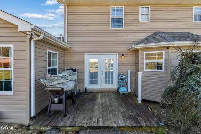 $599,900 | 308 Autumn Circle, Bluff City, TN 37618