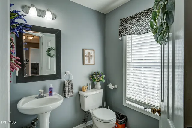 $599,900 | 308 Autumn Circle, Bluff City, TN 37618