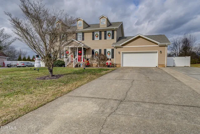 $634,900 | 308 Autumn Circle, Bluff City, TN 37618
