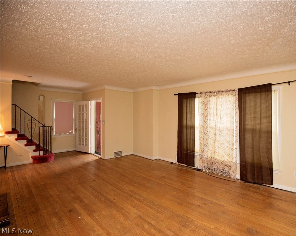 3614 Bainbridge Road Cleveland, OH 44118 - Photo 7 of 35 Gallery Image 7