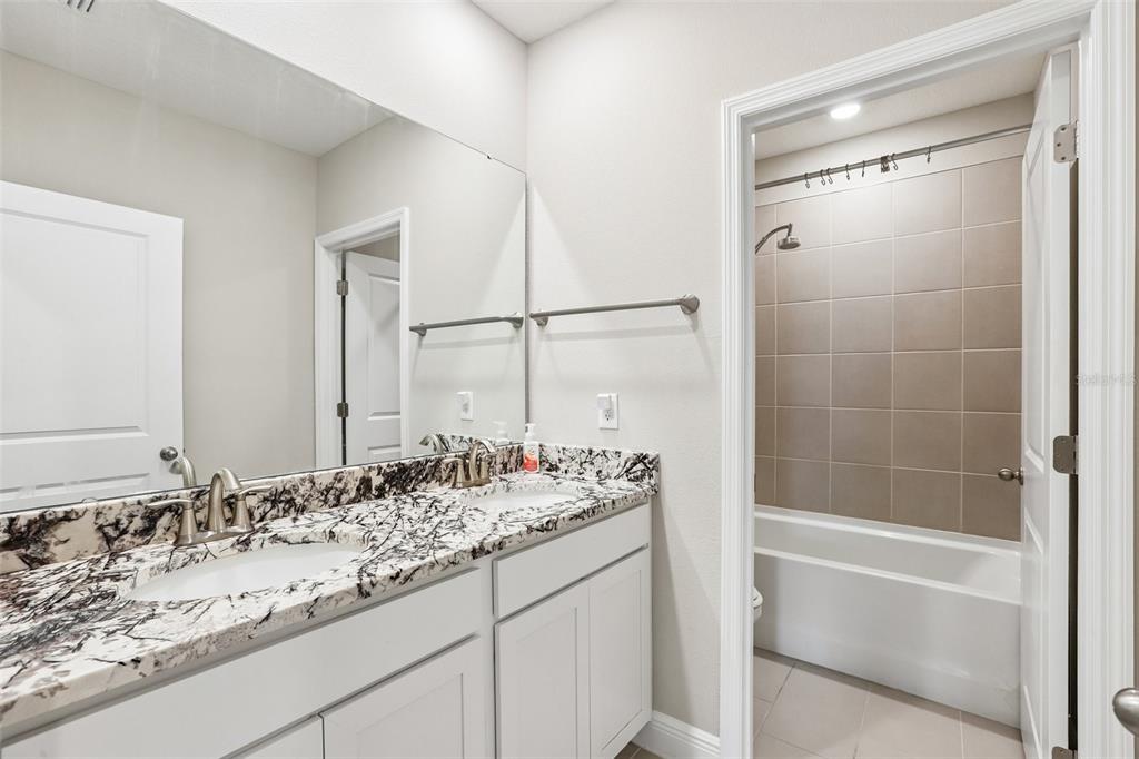 327 Mangrove Manor Drive Apollo Beach, FL 33572 - Photo 21 of 30