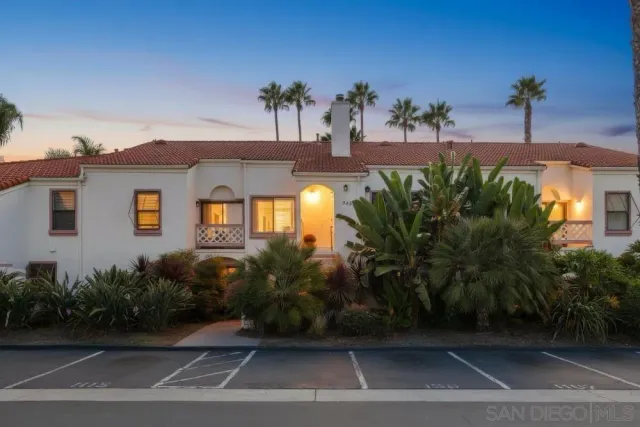 $615,000 | 9458 Twin Trails Drive, Unit 205, San Diego, CA 92129