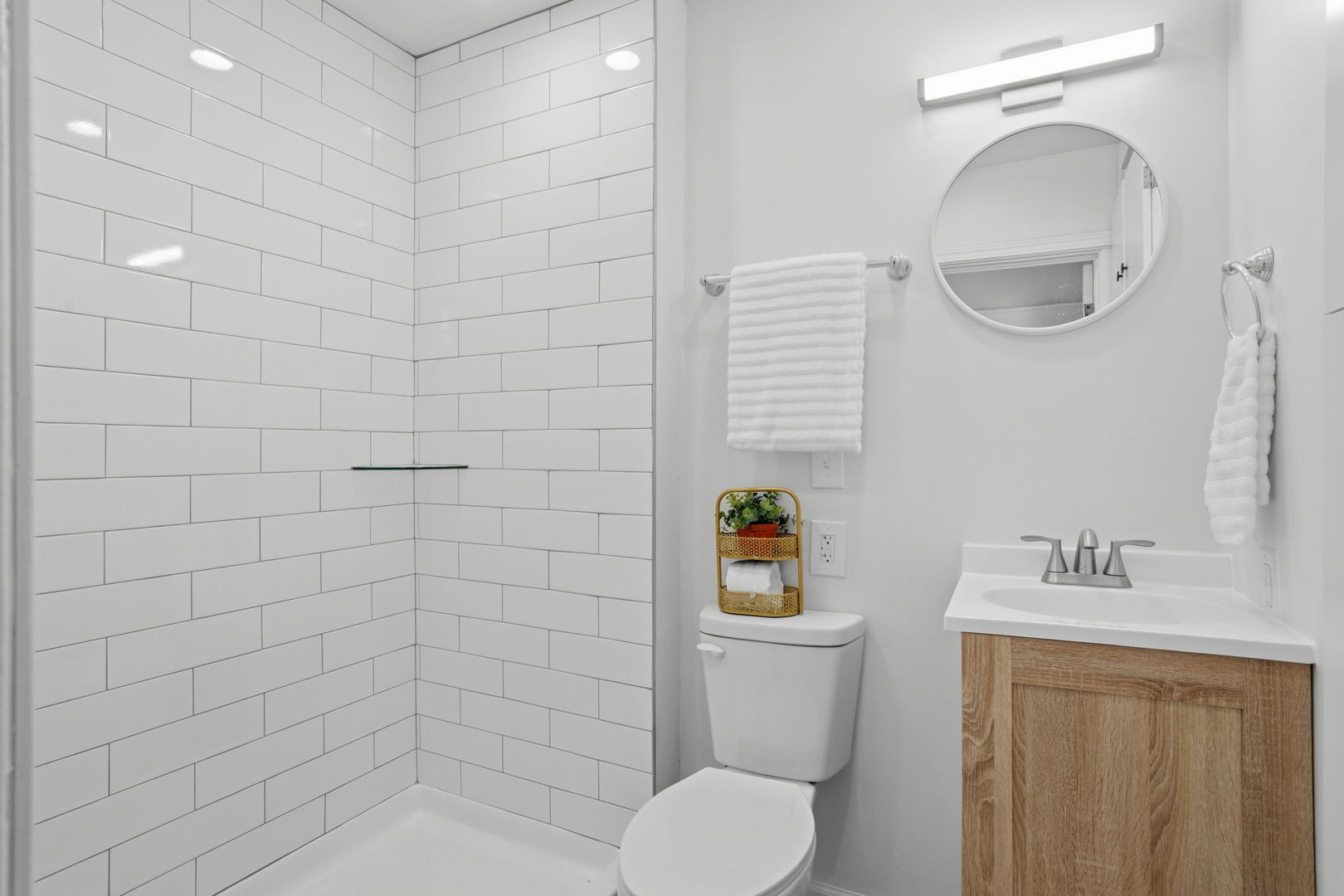 1927 14th Street Moline, IL 61265 - Photo 15 of 25 a bathroom with a toilet and a shower